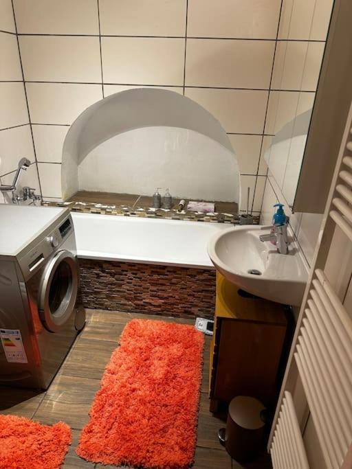 Schoene Wohnung In Bestlage Inclusive Parkplatz Leipzig Exterior foto