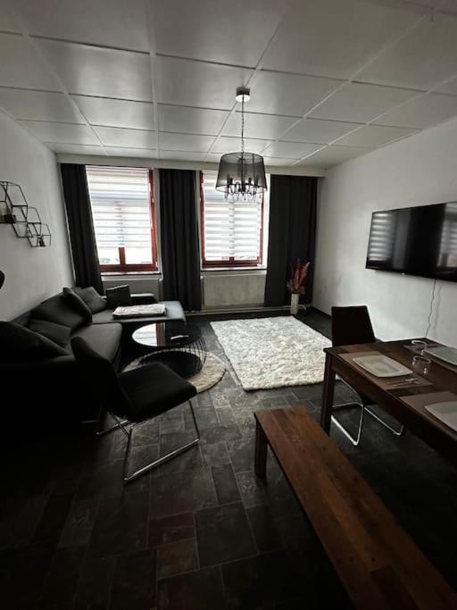 Schoene Wohnung In Bestlage Inclusive Parkplatz Leipzig Exterior foto